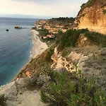 Ferienvilla Bei Tropea Mit Blick Auf Und Liparischen Inseln By Interhome