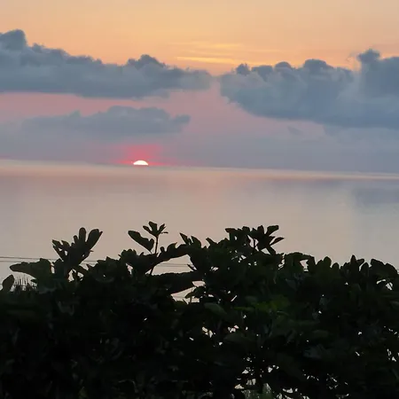 度假居 Ferienvilla Bei Tropea Mit Blick Auf Und Liparischen Inseln By Interhome 圣多米尼卡