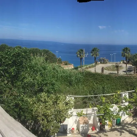 Ferienvilla Bei Tropea Mit Blick Auf Und Liparischen Inseln By Interhome 圣多米尼卡
