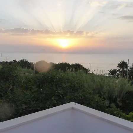 Ferienvilla Bei Tropea Mit Blick Auf Und Liparischen Inseln By Interhome