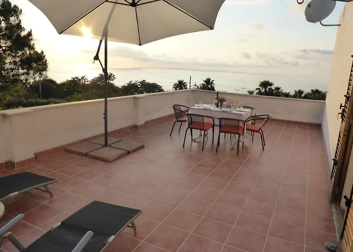 Ferienvilla Bei Tropea Mit Blick Auf Und Liparischen Inseln By Interhome Casa de Férias *